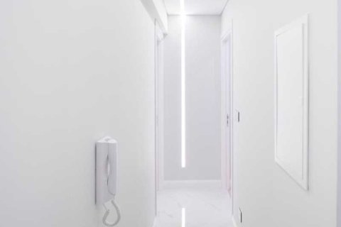 3 bedrooms Apartment in Limassol, Cyprus No. 34479 9