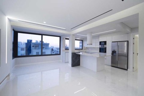 3 bedrooms Apartment in Limassol, Cyprus No. 34479 3