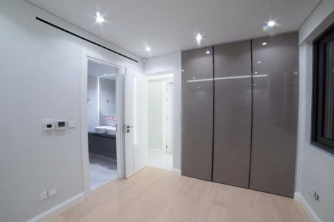 3 bedrooms Apartment in Limassol, Cyprus No. 34479 6