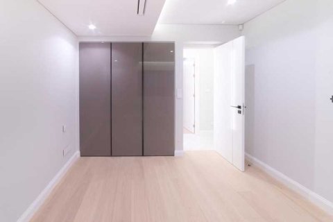 3 bedrooms Apartment in Limassol, Cyprus No. 34479 16