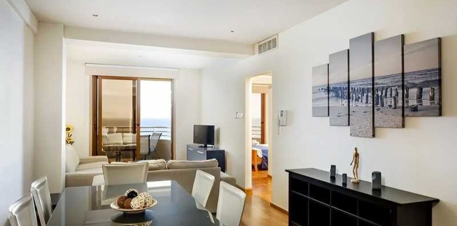 2 dormitorios Penthouse en Larnaca, Cyprus No. 103694
