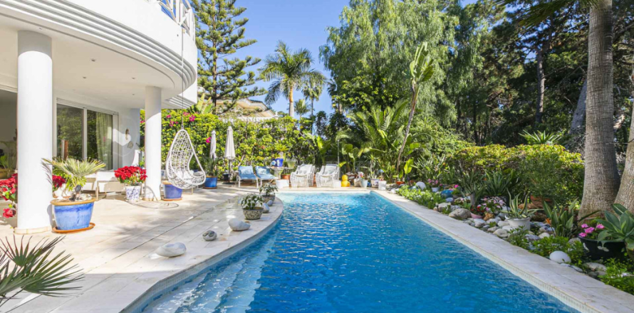 4 bedrooms Villa in Tan Xuan, Vietnam No. 109854