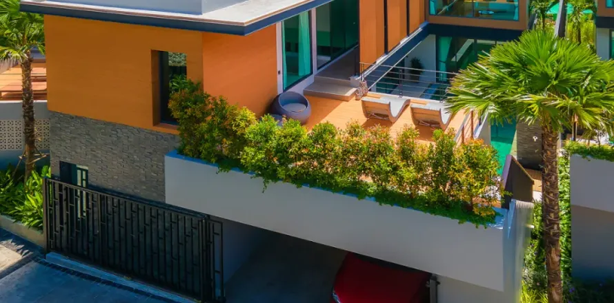 3 bedrooms Villa in Phuket, Thailand No. 98458