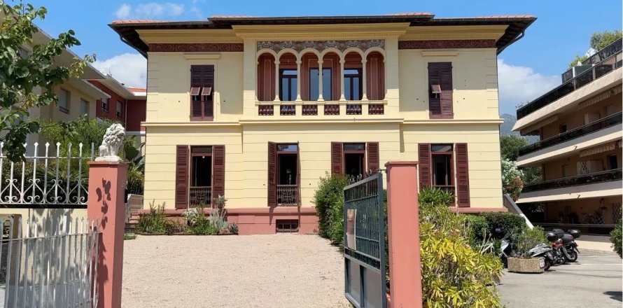 3 bedrooms Apartment in Roquebrune-Cap-Martin, France No. 68945