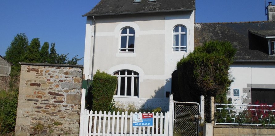 Дом с 3 спальнями в Мадре, Франция №69383