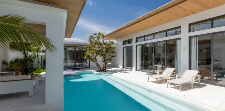 3 bedrooms Villa in Phuket, Thailand No. 3048