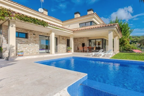 4 dormitorios House en Lloret de Mar, Spain No. 25362