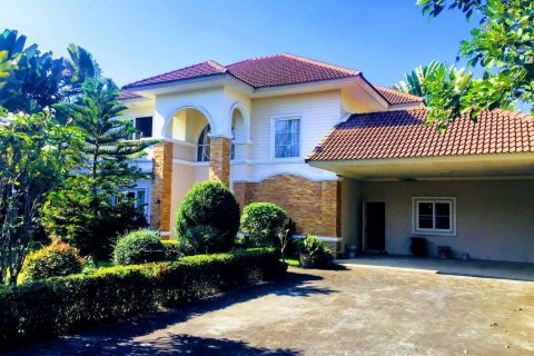 4 bedrooms House in Chiang Mai, Thailand No. 97735 10