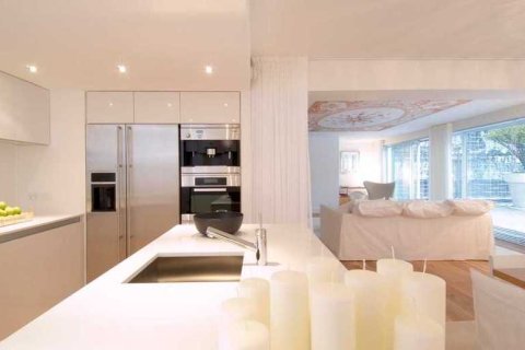 2 bedrooms Apartment in Pyrgos, Cyprus No. 34591 11