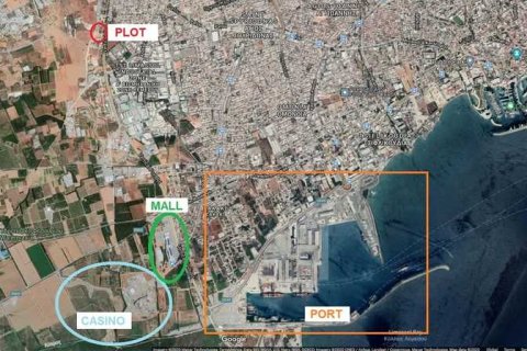 8400m² Land in Kato Polemidia, Cyprus No. 104414 1