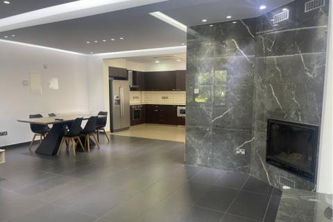 3 bedrooms House in Agios Athanasios, Cyprus No. 78995 1