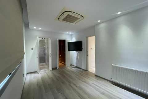 3 bedrooms House in Agios Athanasios, Cyprus No. 78995 11