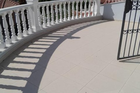 4 rooms Villa in Binh Duong, Vietnam No. 22122 3