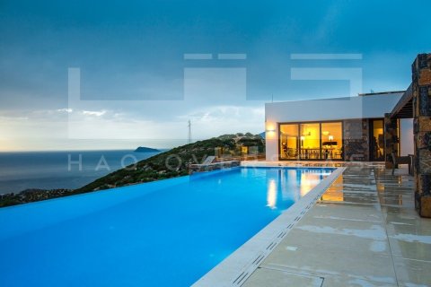 5 bedrooms Villa in Crete, Greece No. 24355 1