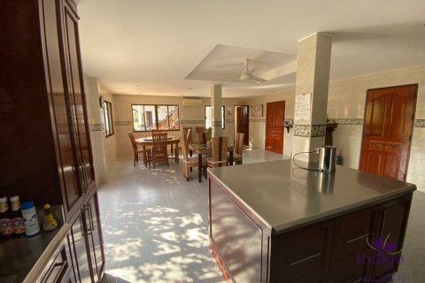 6 bedrooms House in Chiang Mai, Thailand No. 97680 9