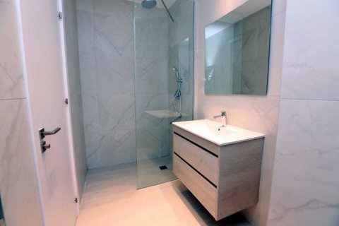 2 bedrooms Apartment in Nicosia, Cyprus No. 77457 10