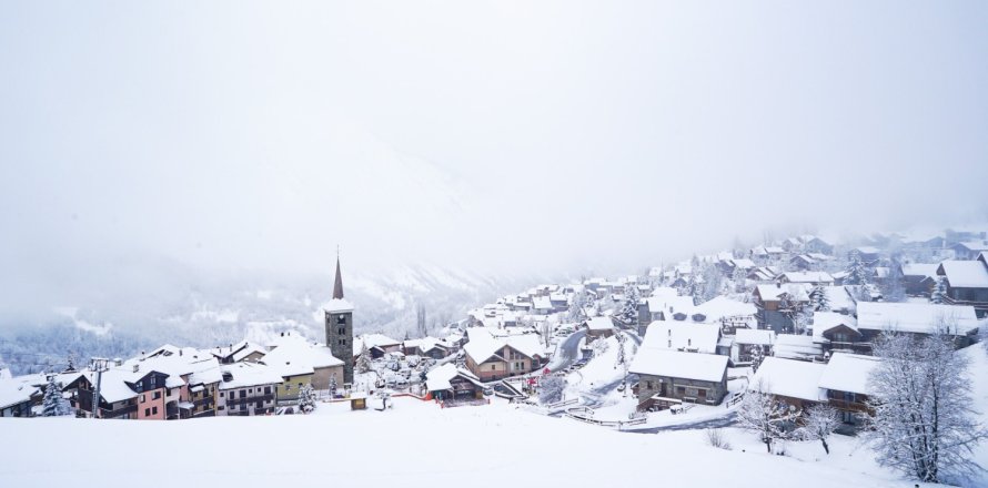 5 chambres House à Les Belleville, France No. 99584