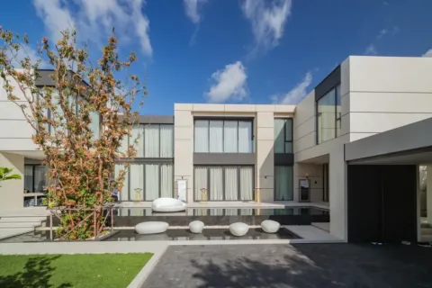 4 bedrooms Villa in Phuket, Thailand No. 73978 1