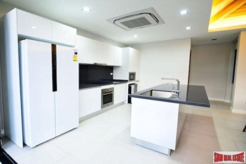 3 bedrooms Villa in Rawai, Thailand No. 96719 8