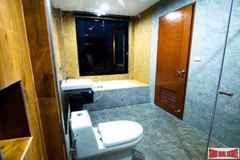 3 bedrooms Villa in Rawai, Thailand No. 96719 16