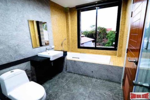 3 bedrooms Villa in Rawai, Thailand No. 96719 14