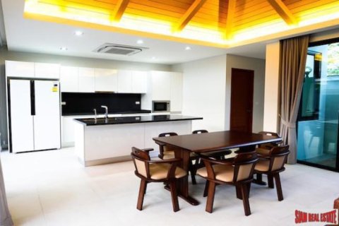 3 bedrooms Villa in Rawai, Thailand No. 96719 4