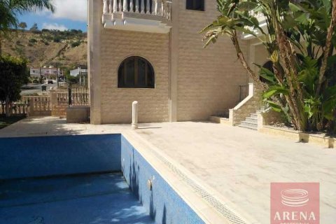 5 bedrooms Villa in Oroklini, Cyprus No. 79651 7