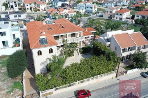 5 bedrooms Villa in Oroklini, Cyprus No. 79651 1
