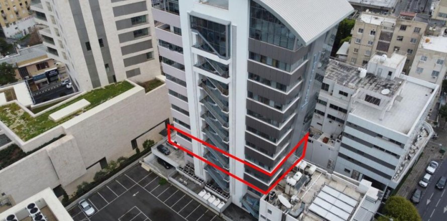 224m² Commercial property in Nicosia, Cyprus No. 105092
