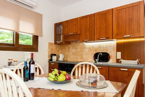 4 bedrooms Villa in Chania, Greece No. 55601 12