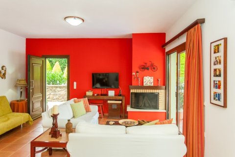 4 bedrooms Villa in Chania, Greece No. 55601 13