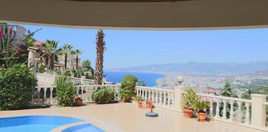 4 rooms Appartement à Kargicak, Turkey No. 18063
