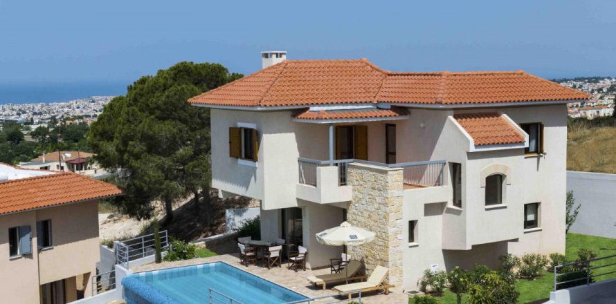 3 rooms Villa in Paphos, Cyprus No. 105208