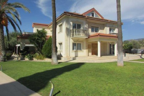 5 bedrooms Villa in Pyrgos, Cyprus No. 101083 3