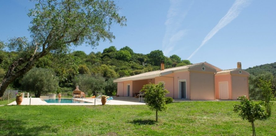 Вилла с 5 спальнями в Керкира, Греция №49245