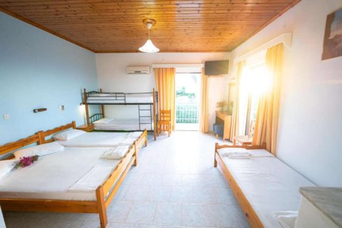 Отель, гостиница с 12 спальнями в Закинтос, Греция №69593 6