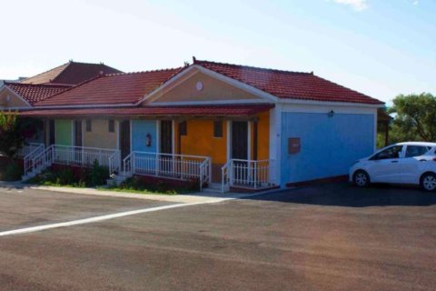 Отель, гостиница с 12 спальнями в Закинтос, Греция №69593 3