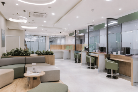 242m² Commercial property en L'Eixample, Spain No. 127028