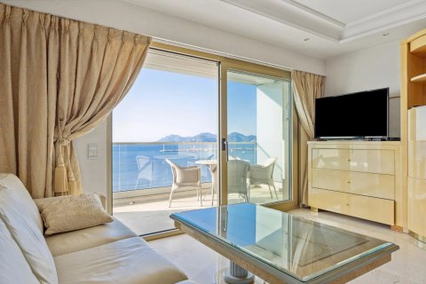 3 bedrooms Apartment in Cannes, France No. 79290 5