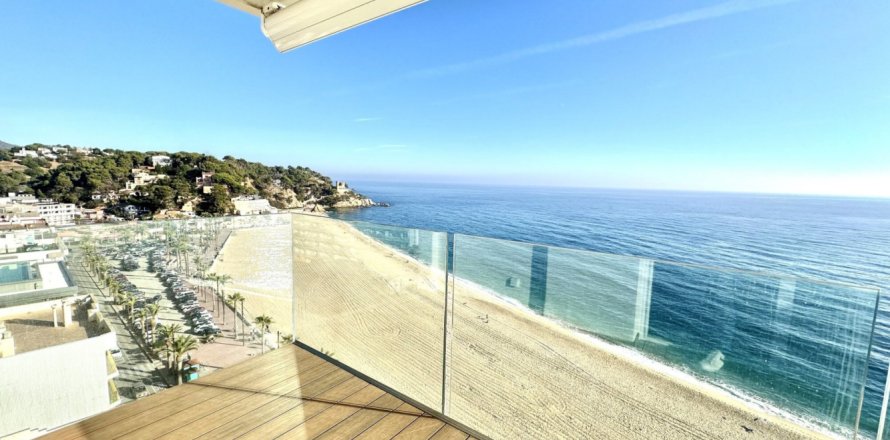 2 bedrooms Apartment in Lloret de Mar, Spain No. 26874