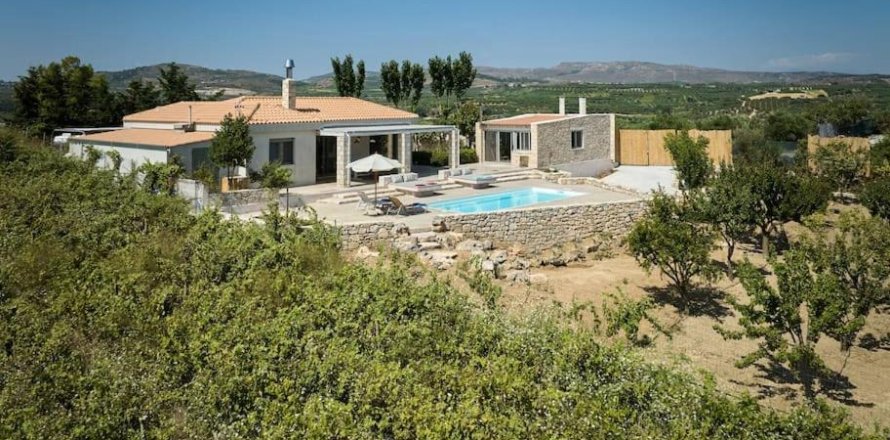 3 bedrooms Villa in Heraklion, Greece No. 112747