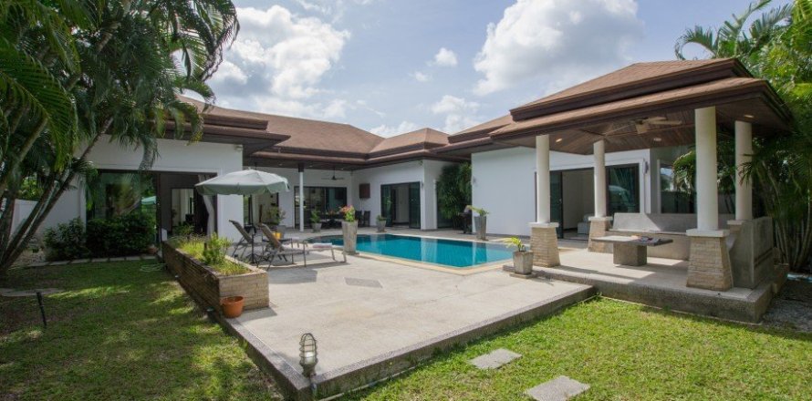 3 dormitorios Villa en Rawai, Thailand No. 97362