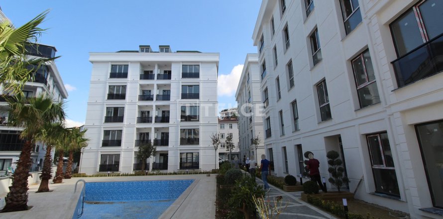 4 bedrooms Apartment in Bueyuekcekmece, Turkey No. 17621