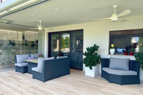 5 dormitorios Villa en Aradippou, Cyprus No. 80751 7