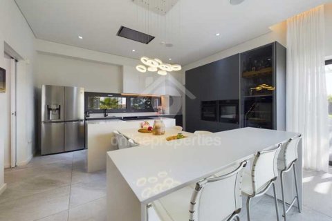 4 chambres House à Pano Deftera, Cyprus No. 82026 9