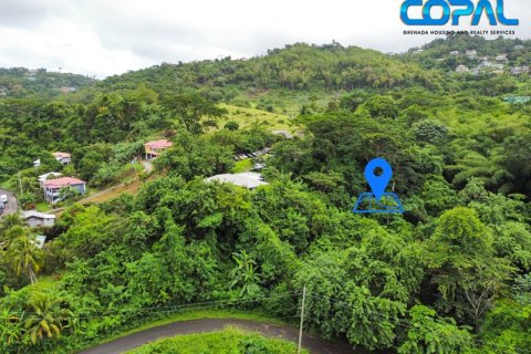 2709.05m² Land in Saint George South, Grenada No. 107175 1