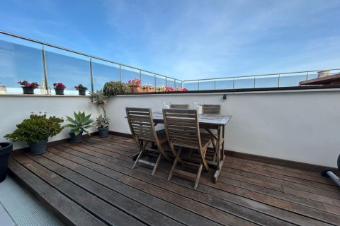 3 bedrooms Penthouse in Long Dinh, Vietnam No. 92228 27