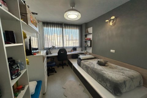 3 bedrooms Penthouse in Long Dinh, Vietnam No. 92228 17