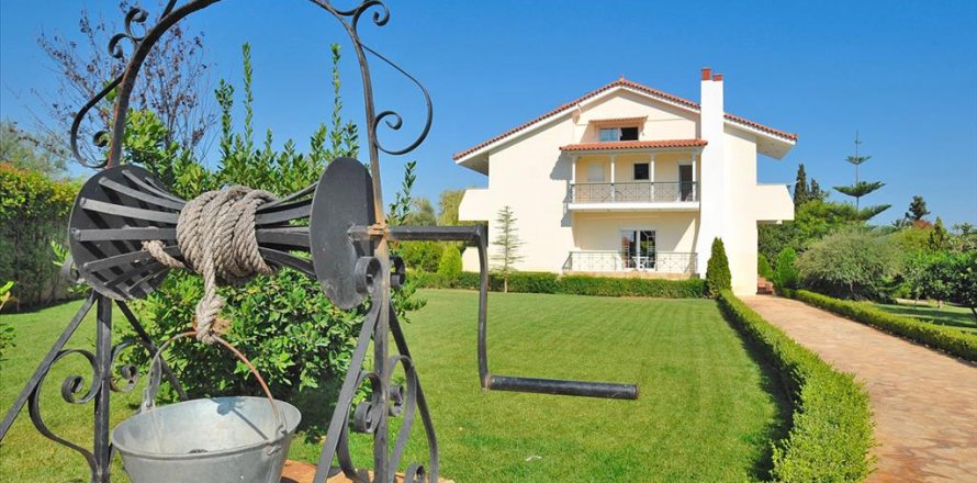 5 bedrooms House in Xylokastro, Greece No. 59638