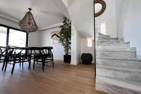 3 bedrooms Maisonette in Voula, Greece No. 108245 5